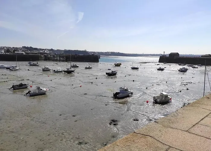 Studio Avec Vue Sur Mer A Granville. Plage A 3 Min